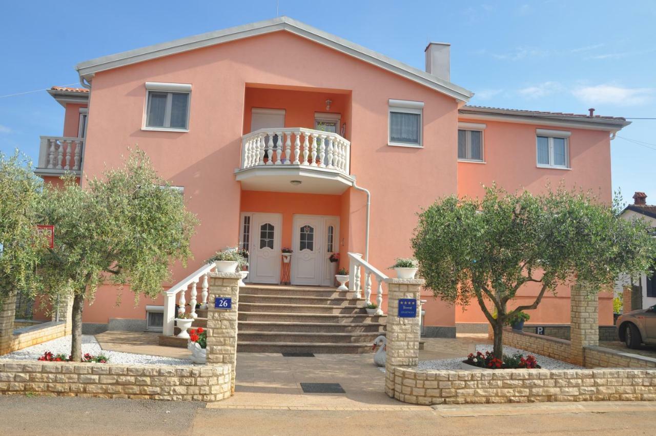 Apartments Rosa Umag Extérieur photo