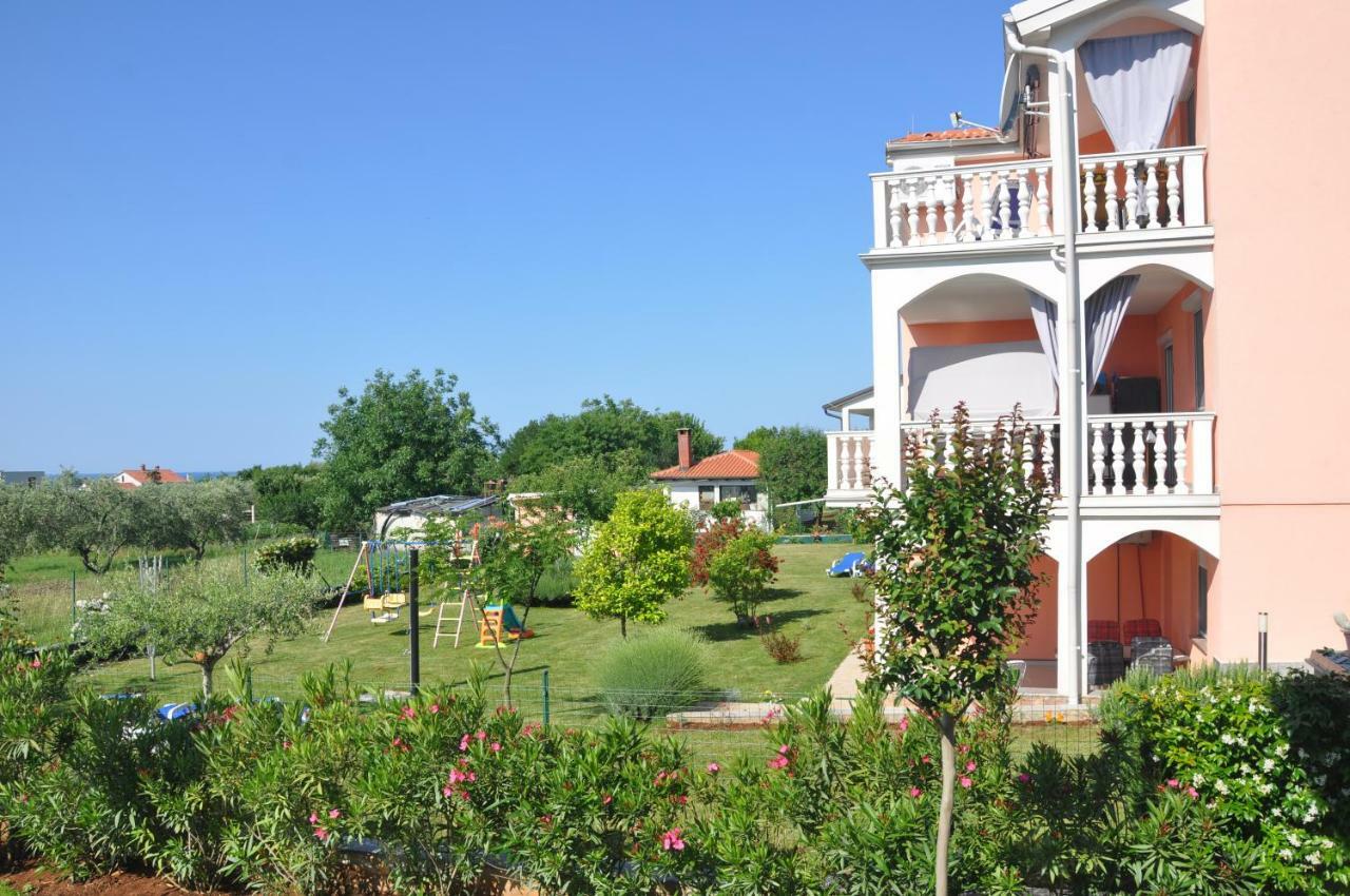 Apartments Rosa Umag Extérieur photo